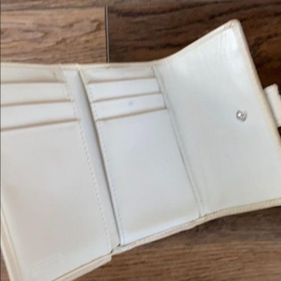 Coach Wallet #9💥PRICE DROP💥 - Picture 4 of 9